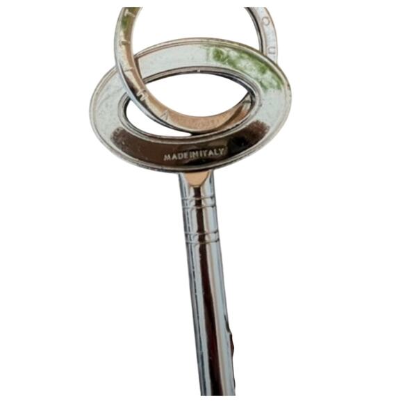 Louis Vuitton Palladium Finish Travel Key Ring - Picture 4 of 8